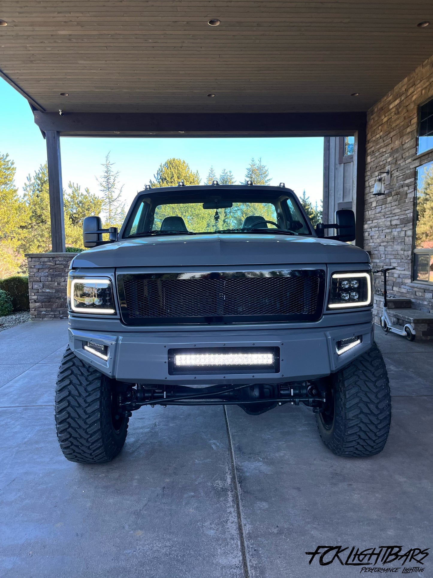 FCKLightBars Dual Purpose Chase Bar LED Light Bar with Amber/White Strobe & Wireless Controller (20-Inch–50-Inch)
